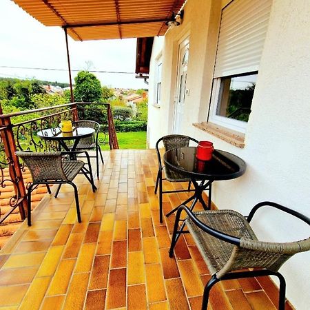 App & Beauty Loza Apartman Zambratija Kültér fotó